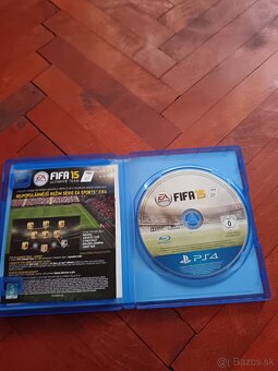 Predám fifu 15 na ps4 - 2