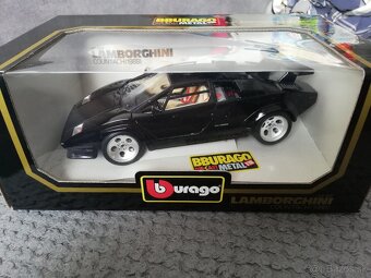 1:18 LAMBORGHINI Countach 1988 - 2