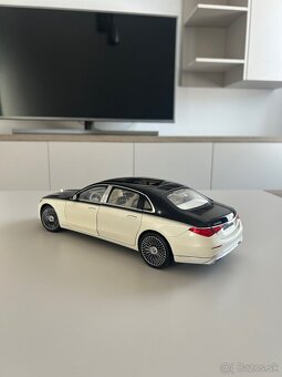 Mercedes Benz Maybach 680 1:18 - 2