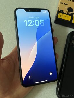 iPhone 11 Pro Max 64GB - 2