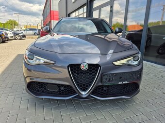 Alfa Romeo Giulia 2.2 JTDM Veloce AT AWD - 2
