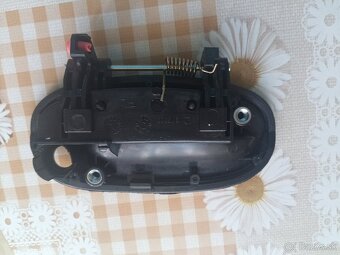 Kľučka ľavá predná Daewoo. - 2