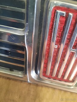 Fiat 850 Berlina Special predné znaky - 2