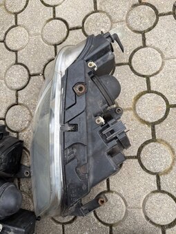 Predne svetla passat b5,5 - 2