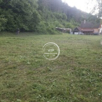 Na predaj pozemok v obci Modrová - 2