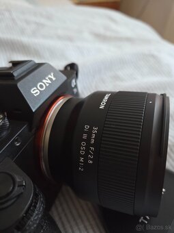 Predám Sony A7 II + obj. Tamron 35/2,8 - 2