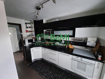 Dom v mestskej časti Rajeckých Teplíc, okres Žilina, 527m2 - 2