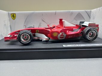 F1 FERRARI F248 2006 MICHAEL SCHUMACHER HOTWHEELS 1:18 - 2