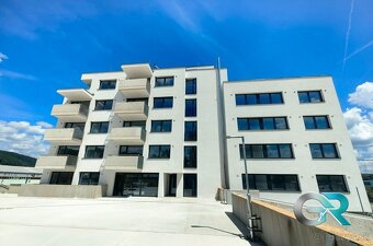 Skolaudovaná novostavba Ponúkame Vám na predaj 3 izbový byt - 2