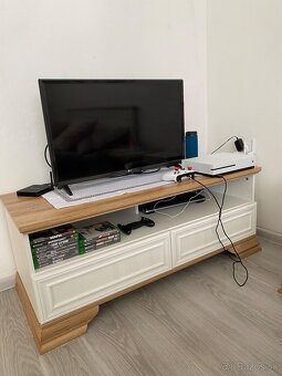 Manželská posteľ + nočné stolíky + stolík pod TV - 2