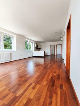 NA PRENÁJOM MODERNÝ 4-izb. BYT S DVOMA TERASAMI - 2