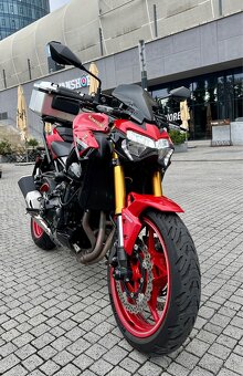 Kawasaki Z900 50th Anniversary (2022) - 2