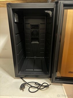 PREDÁM VINOTÉKU  BOUMATIC - 2