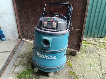 Predam priemyselny profi vysavac Makita 449 - 2