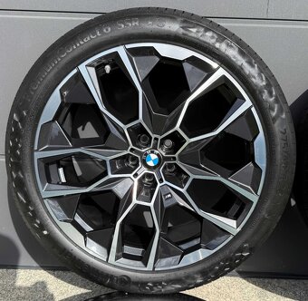 ORIG.BMW X7 G07 LCi R22 275/40/22.315/35/22 NOVY MODEL - 2