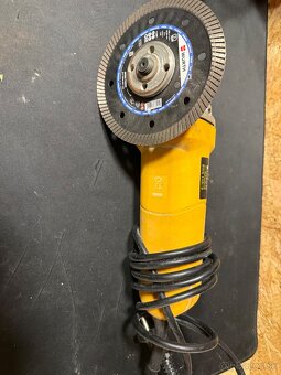 uhlovú brúsku Einhell + diamantový kotúč Würth 125 mm. - 2