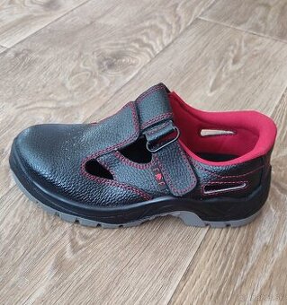 pracovná bezpečnostná obuv - 2