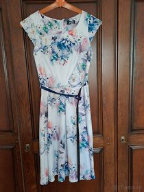 Elegantné kvetované šaty veľ. 36 - 2