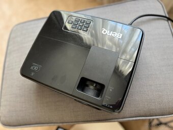 Predám projektor BenQ MS504 + ovládač + káble - 2