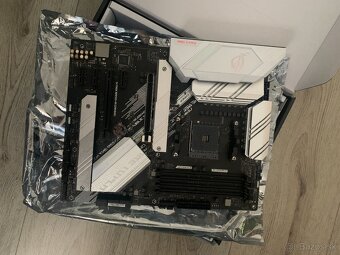 Predám ASUS ROG STRIX B550-A GAMING – AM4 základná doska - 2