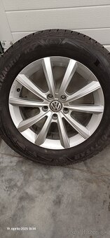 Orginal sada VW disky 6.5Jx17 ET38 zimne pneu Good Year - 2