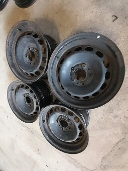 Bmw plechove disky 15 palcové - 2