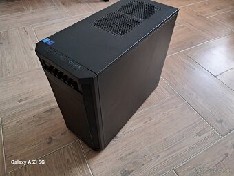 Starší herny počítač GTX 980, 8GB RAM, SSD+monitor - 2