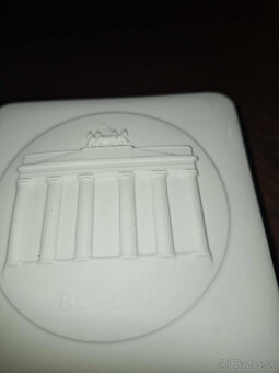 STARÁ ZNAČENÁ ŠPERKOVNICA - 2