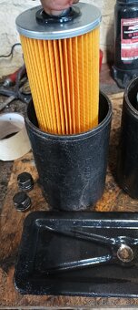 Kryt a hrnce na filtre zo Zetora 4011 - 2