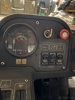 Zametací / Čistiaci stroj NILFISK LPG - 2