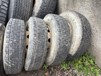 Pneu 10 r 17,5 obute - 2