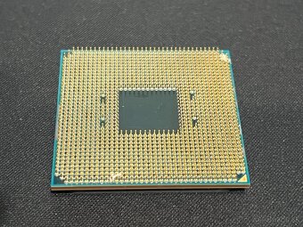 Predám procesor AMD Ryzen 5 2600 s chladičom - 2