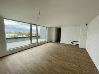 Predaj 3.izbový byt, novostavba Riviera, terasa, garáž - 2