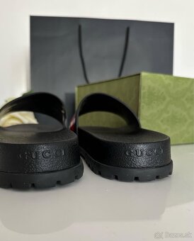 GUCCI šľapky - 2