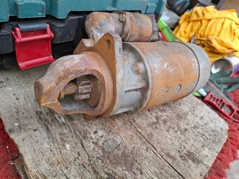 Stsrter na traktor 1 - 2
