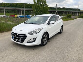 Hyundai i30 1.6crdi 81kw diesel - 2