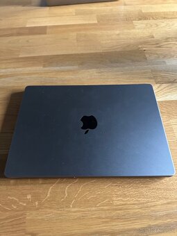 MacBook Pro 14″ M2 Pro Grey za 16″ Silver min. M2 - 2