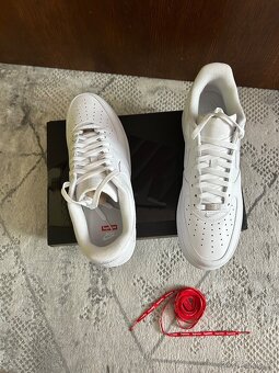 Biele Air Force 1 x Supreme (46) - 2
