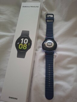 Samsung watch 5 44 lte čierne s dokupeným modrým remienkom č - 2
