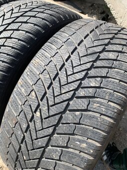 Celoročné pneumatiky 255/40r20 - 2