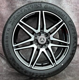 Originál Alu kola AMG Mercedes-Benz V-Klasse 245/45/19 DOT23 - 2