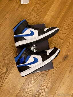 Nike Air Jordan 1 Mid Racer Blue - 2