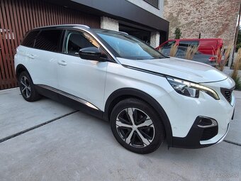 Peugeot 5008 2018 1.6benzin 7.miest AT. - 2