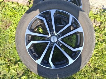 Predám zimné Komplety ROZTEČ 5x114,3 KIA / HYUNDAI 19" - 2