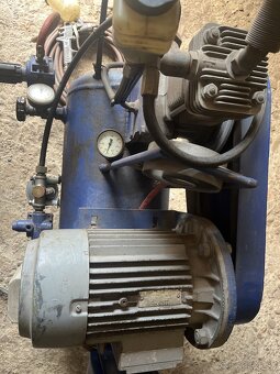 Vzduchový kompresor - 2