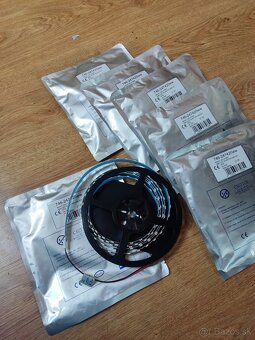 PREDáM značkové 6ks á2,5m značkové LED typ 746-247420ww - 2