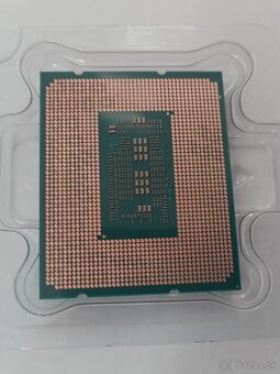 Predam procesor Intel i9-12900KF - 2
