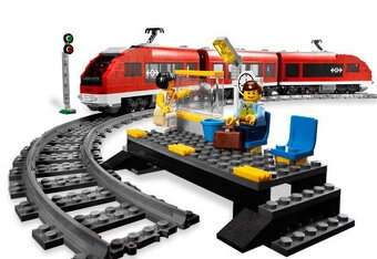 LEGO 7938 CITY passenger train - 2