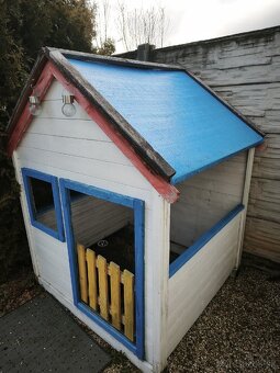 Predám drevený detský domček - 2