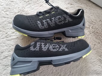 Uvex pracovna obuv - 2